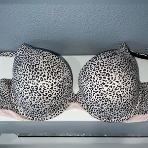 Body by Victoria’s Secret bra, push up, size 34D. Straps can be converted.